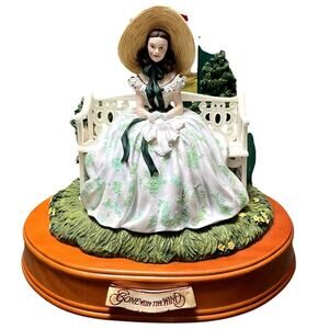 Gone with the Wind Scarlett on Bench! San Francisco Music Box! Plays Tara Song